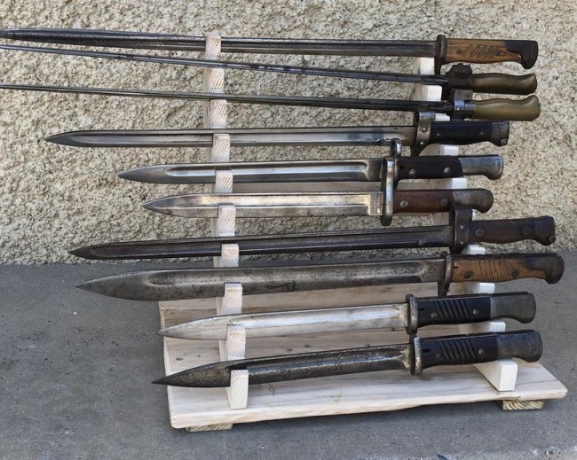 10 baionnettes à poser en sapin naturel 10 baionnettes à poser en sapin naturel