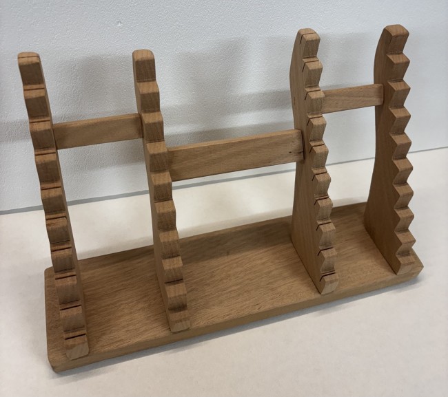 PRESENTOIR OBLIQUE 20 COUTEAUX EN BOIS DE MERISIER