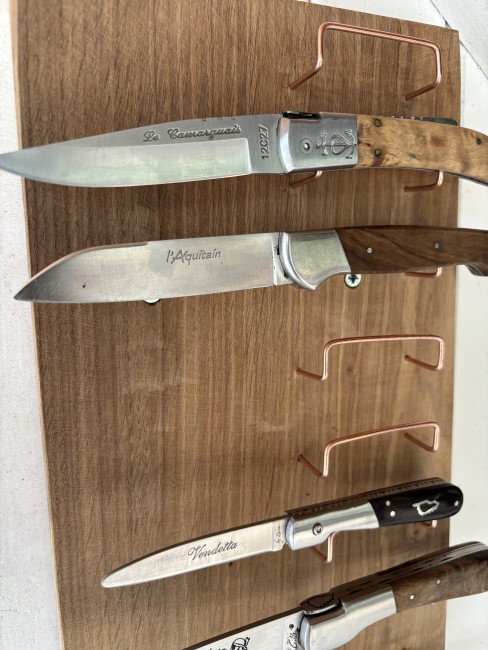 11 couteaux support métal Chene
