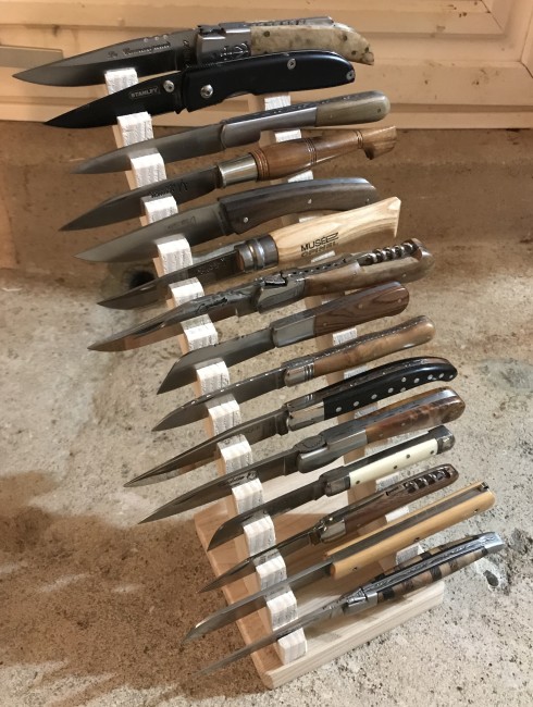présentoire 15 couteaux en sapin