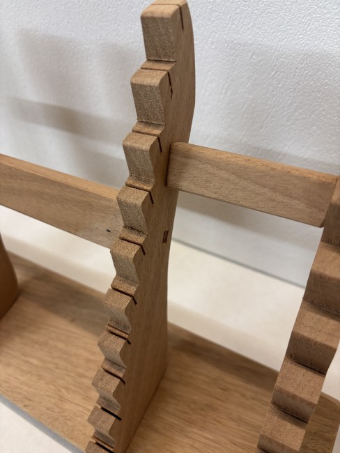 PRESENTOIR OBLIQUE 20 COUTEAUX EN BOIS DE MERISIER