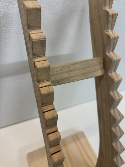 présentoire oblique 15 couteaux en sapin