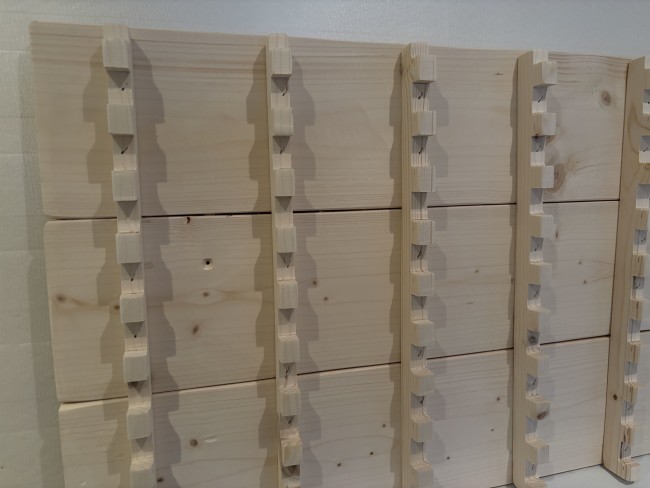 support mural 30 couteaux en bois de sapin