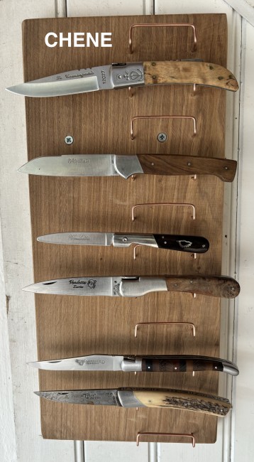 11 couteaux support métal Chene