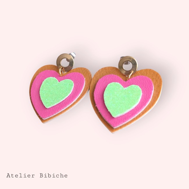 Boucles oreilles coeur leger rose vert fluo année 80