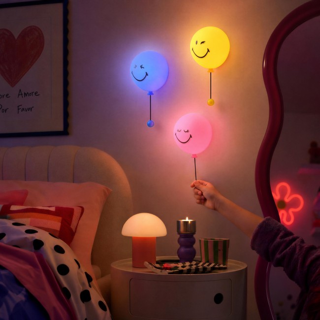 BUBBLY LIGHT YELLOW SMILEY WORLD® — MOB