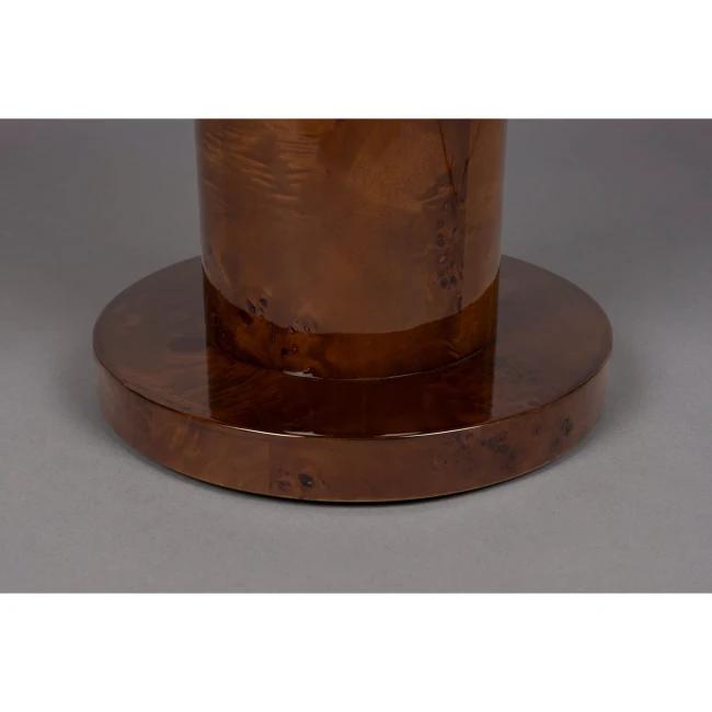 Table d’appoint Quinn noyer — Dutchbone — Vue du produit 4 Table d’appoint Quinn noyer — Dutchbone. Vue du produit 4.