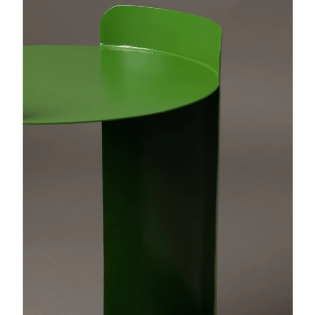 Table d’appoint Navagio vert — Dutchbone — Vue du produit 4 Table d’appoint Navagio vert — Dutchbone. Vue du produit 4.