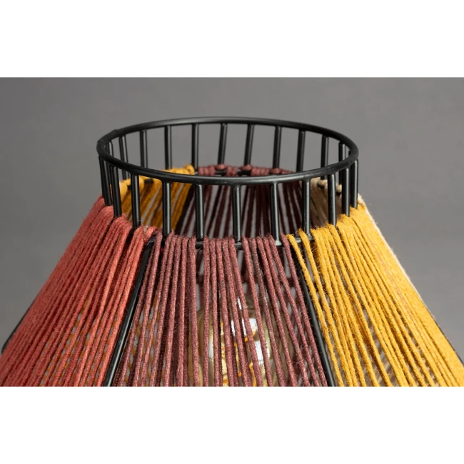 Lampe à poser Surya Rope jaune/rouge — Dutchbone — Vue du produit 4 Lampe à poser Surya Rope jaune/rouge — Dutchbone. Vue du produit 4.