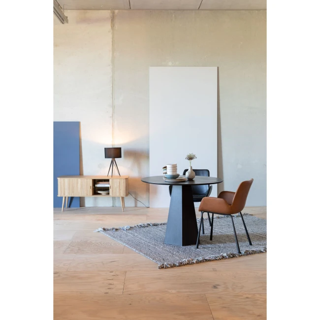 Lot de 2 chaises Brit LL noir avec accoudoirs — Vue du produit 2 Lot de 2 chaises Brit LL noir avec accoudoirs. Vue du produit 2.