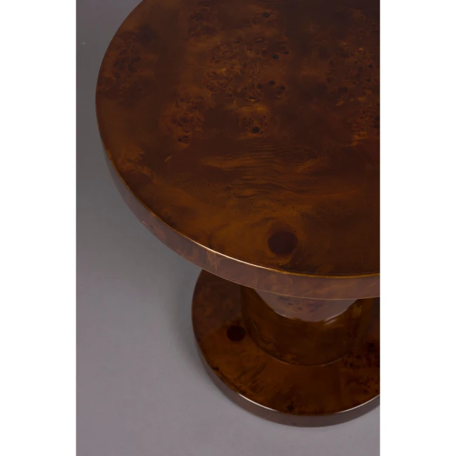 Table d’appoint Quinn noyer — Dutchbone — Vue du produit 3 Table d’appoint Quinn noyer — Dutchbone. Vue du produit 3.