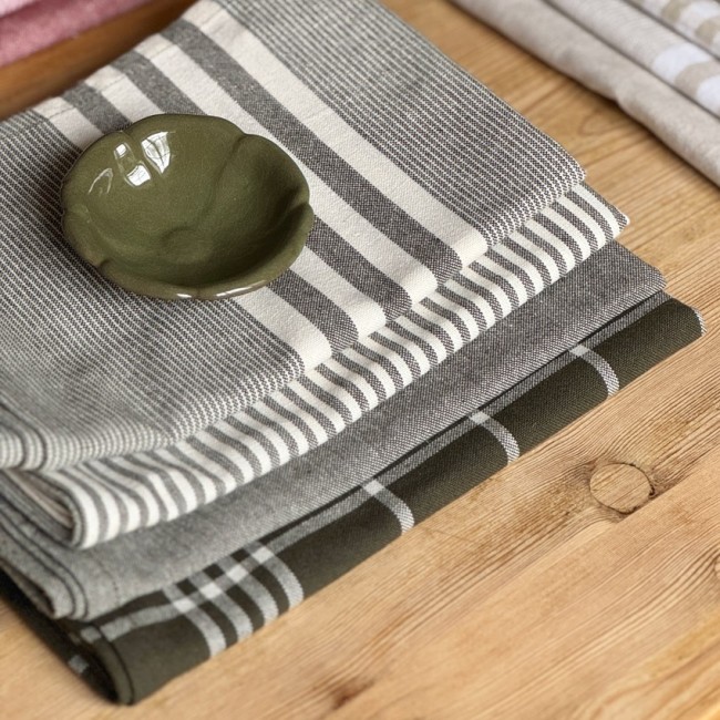 a34221-1_850_0_1_thumb