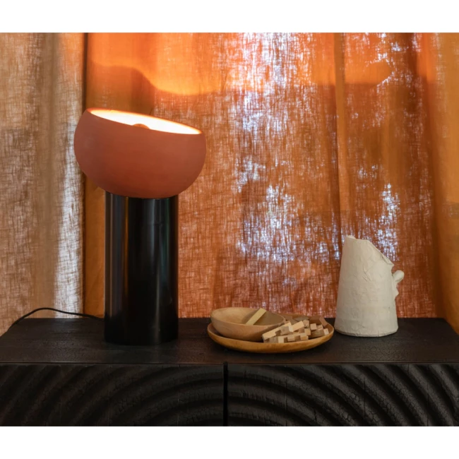 Lampe à poser Zahra M — Dutchbone — Vue du produit 9 Lampe à poser Zahra M — Dutchbone. Vue du produit 9.