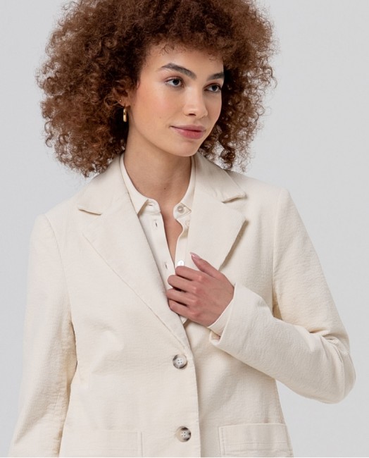 Veste blazer femme écrue en velours côtelé Surkana – Alizé La Rochelle