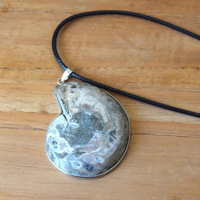 pendentif amonite