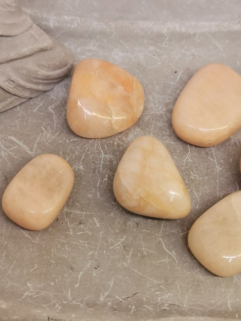 pierre de lune rose apaisement émotionnel