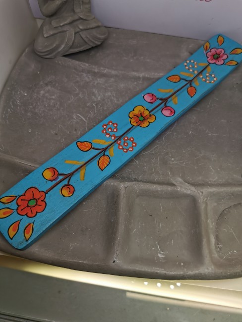 Support bâton encens œuvre unique