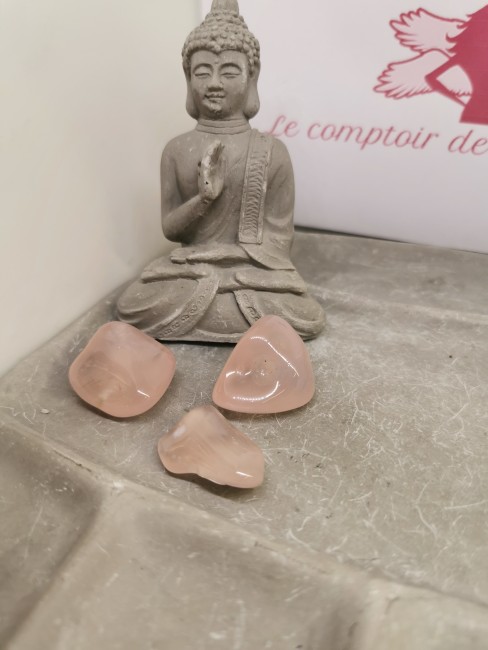 pierre naturelle calcédoine rose roulée