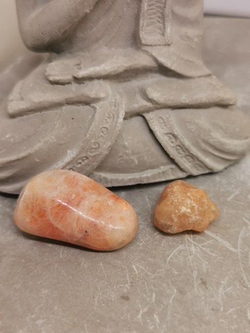 pierre de soleil orange polie