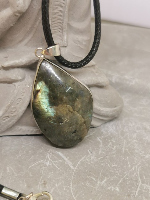 collier labradorite pendentif serti