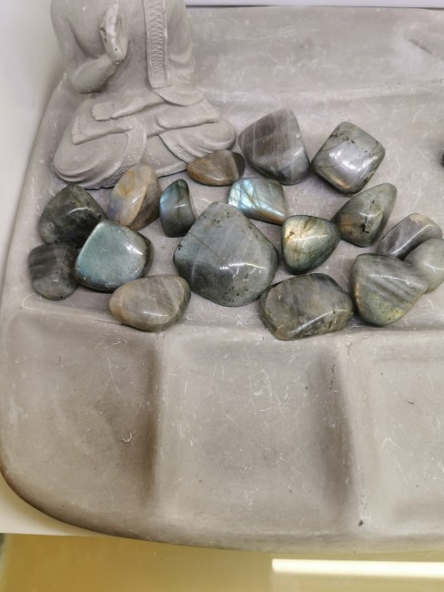 labradorite pierre polie reflets bleus
