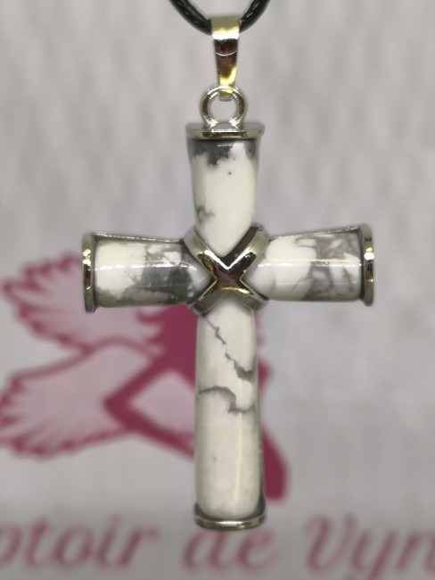 collier croix howlite pierre naturelle