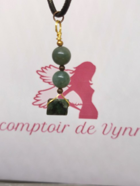 Collier élégant pierre verte émeraude collier pierre verte émeraude facettée
