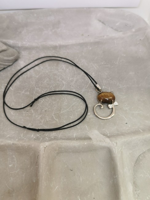 pendentif chat pierre naturelle