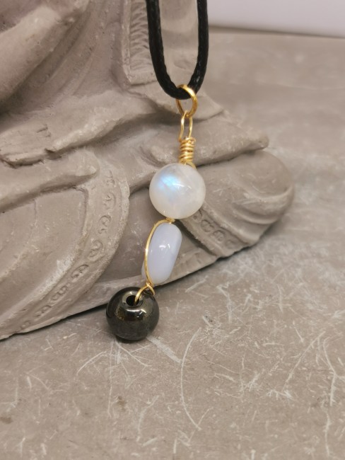 Pendentif pierre de lune pendentif pierre de lune hematite