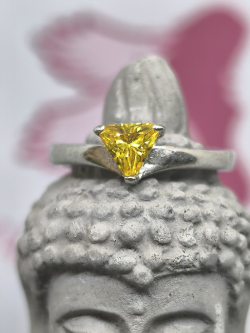 bague citrine triangulaire facettée argent