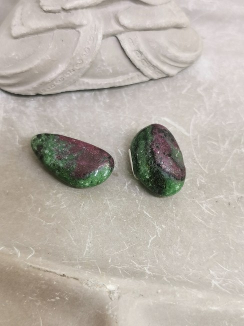 pierre naturelle zoïsite verte et rose