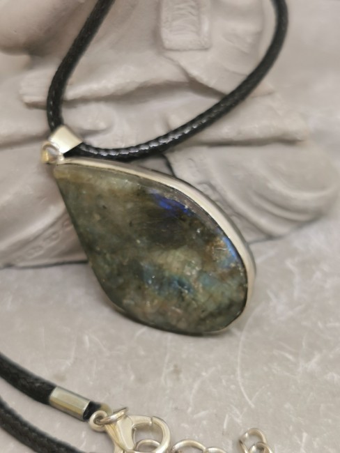 pendentif labradorite reflets bleus