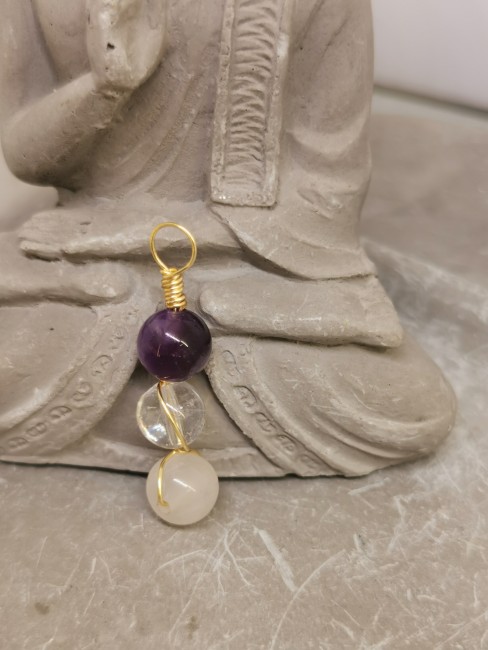 pendentif triangle d’or quartz rose améthyste cristal pendentif triangle d’or quartz rose améthyste cristal