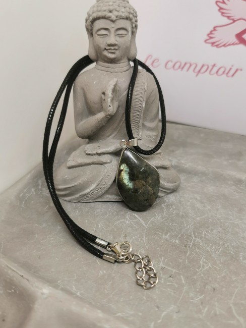 collier protection labradorite