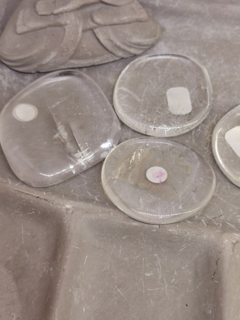 calcite claire pierre roulée translucide