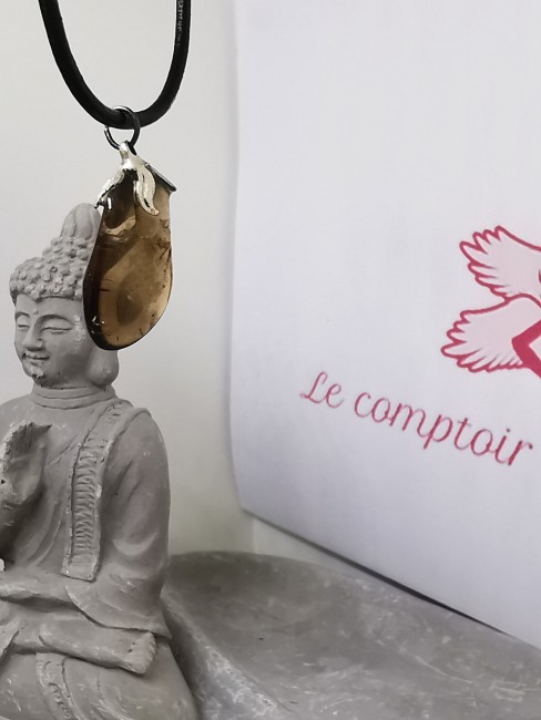 collier pierre naturelle protection ancrage