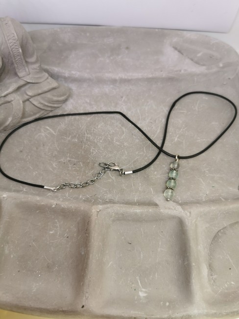 pendentif fluorine pierre naturelle