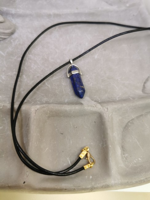 collier pierre lapis lazuli cordon noir