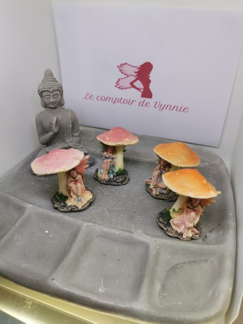 Figurine fée décorative bleu rose violet