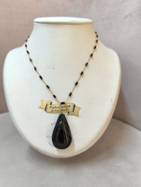 Collier onyx et plaqué or 5 microns Collier onyx noir chaîne plaqué or 5 microns