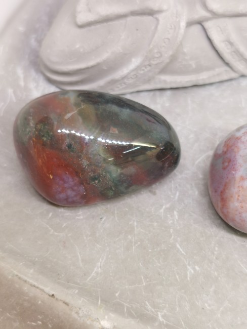 agate arbre pierre roulée verte et blanche