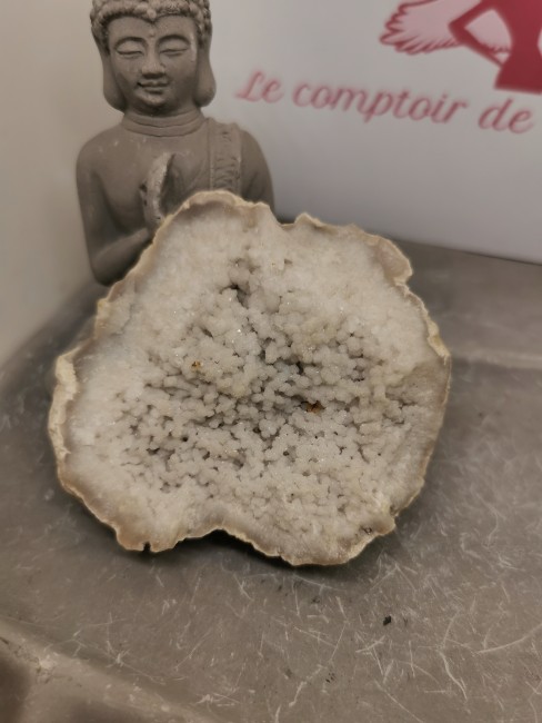 Géode cristal de roche Le Comptoir de Vynnie Géode cristal de roche Le Comptoir de Vynnie