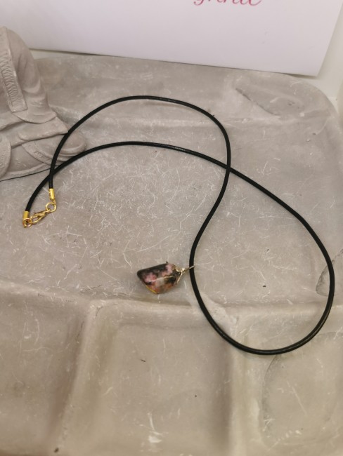 collier rhodochrosite cordon noir