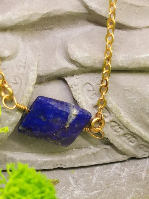 bracelet chaîne dorée pierre naturelle
