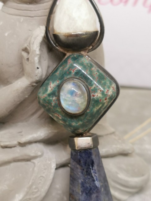 Pendule sodalite bleu