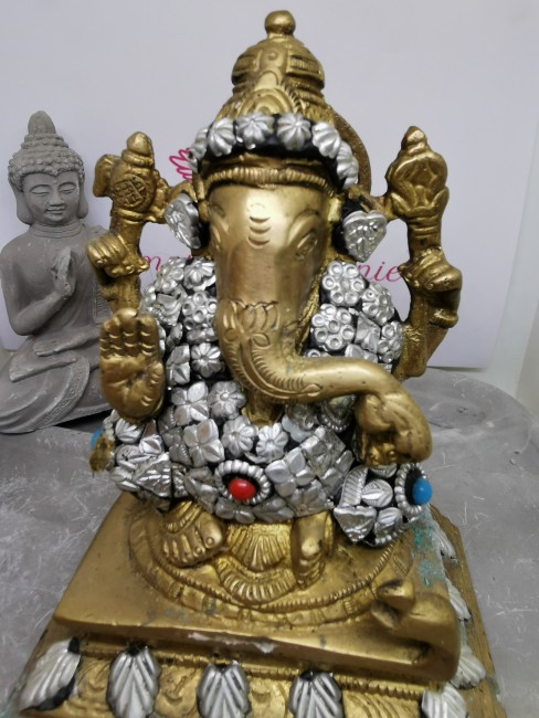statue hindoue ganesha maison autel