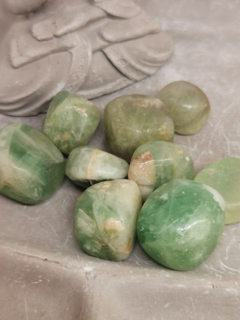 fluorine verte pierre polie