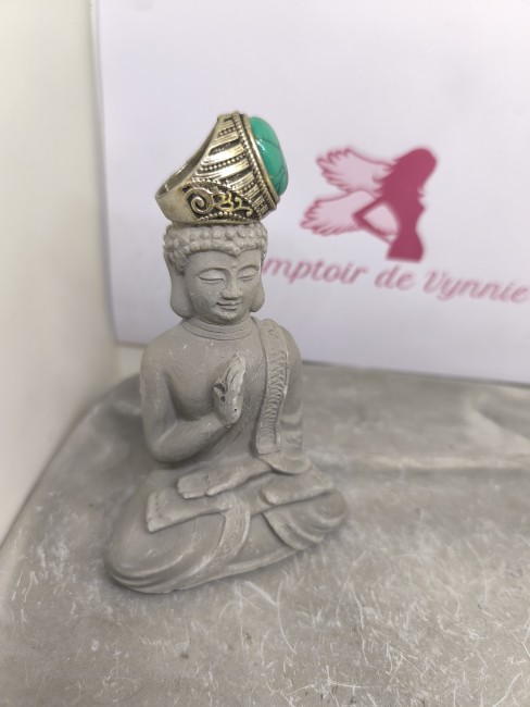 Bague homme style médiéval gravé. Bague masculine pierre verte