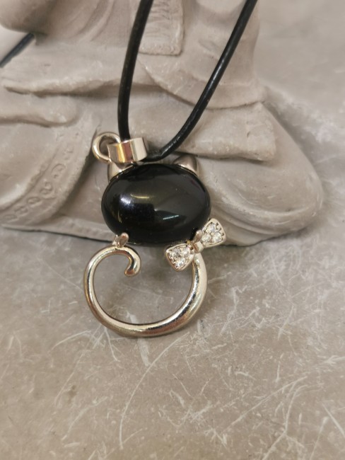 collier onyx noir protection