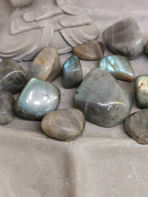 pierre naturelle labradorite roulée